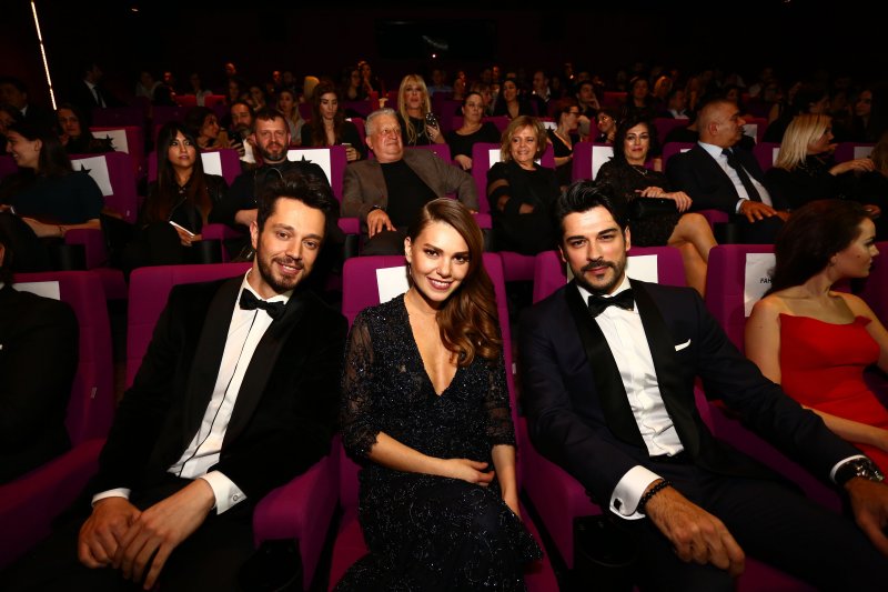 Aslı Enver ve  Murat Boz aşkı bitti iddiaları 