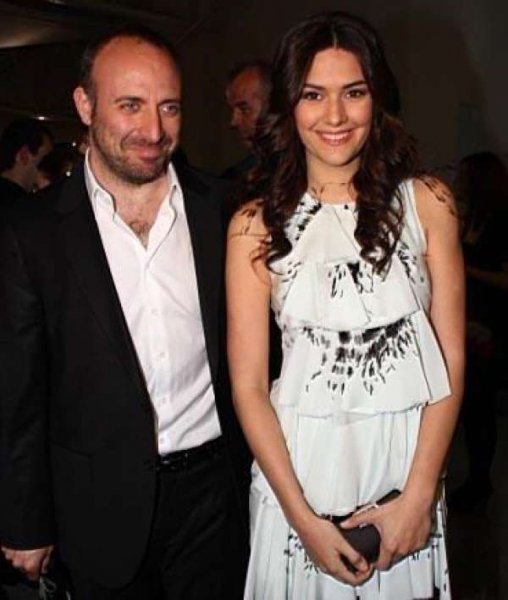 Bergüzar Korel ile Halit Ergenç tango dersi alıyor