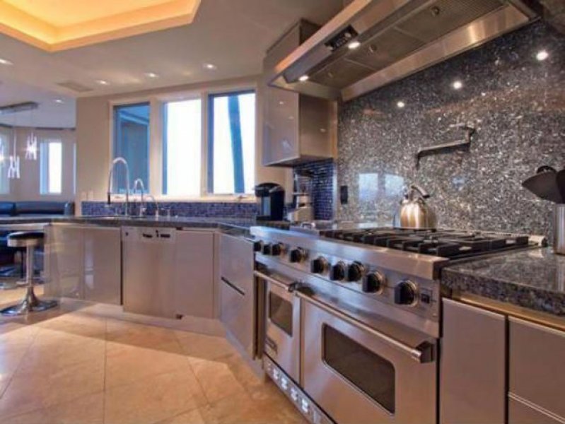 Ünlü aktör Dwayne Johnson'ın muhteşem evi 