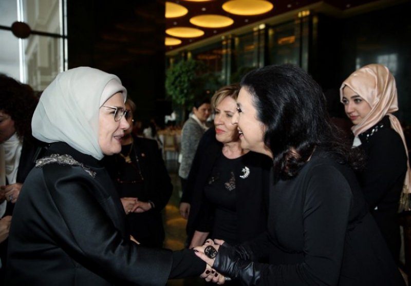 Emine Erdoğan ünlü isimleri Külliye�de ağırladı