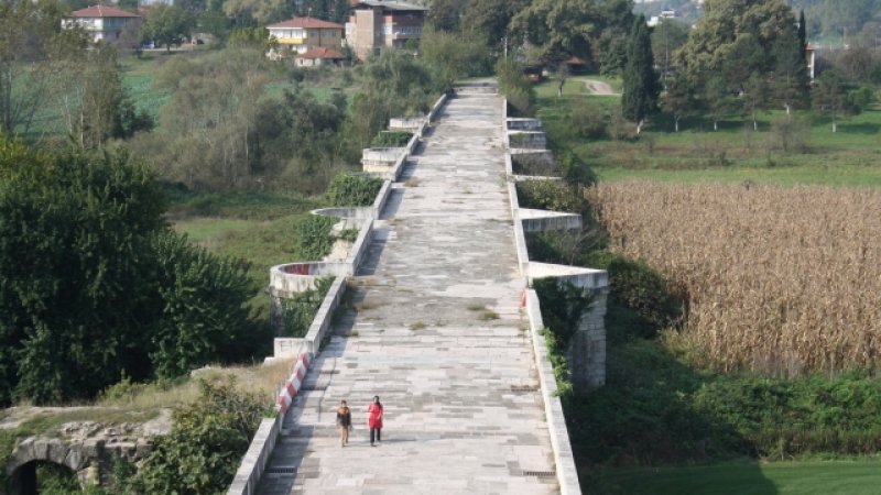Tarihe tanıklık eden köprüler