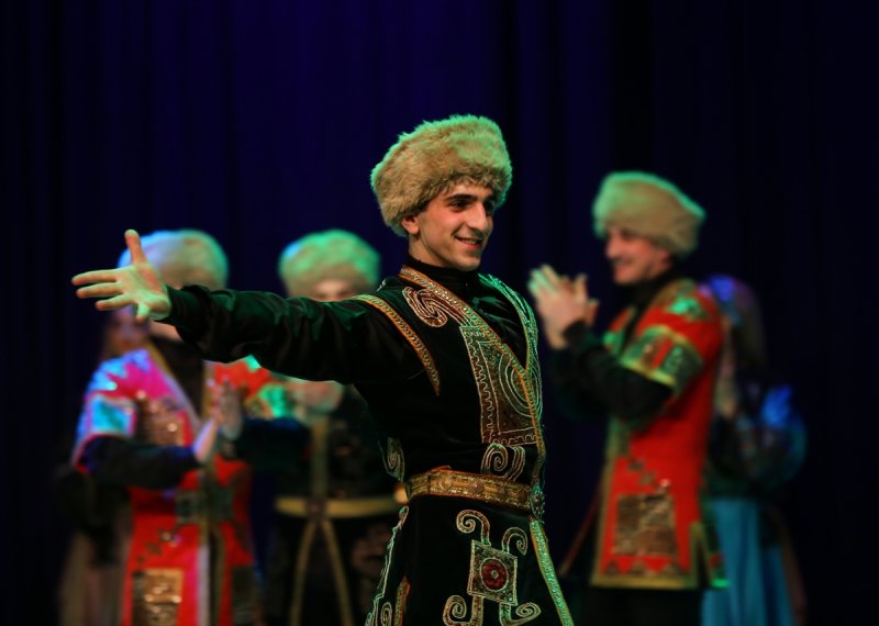 Lezginka Bursalıları coşturdu