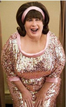 Maskelerin ardındaki gerçek yüzler