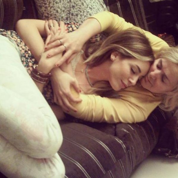 Ünlülerin objektifinden Instagram halleri 