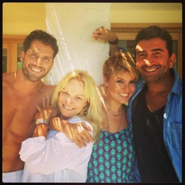 Gülben Ergen minibüse bindi