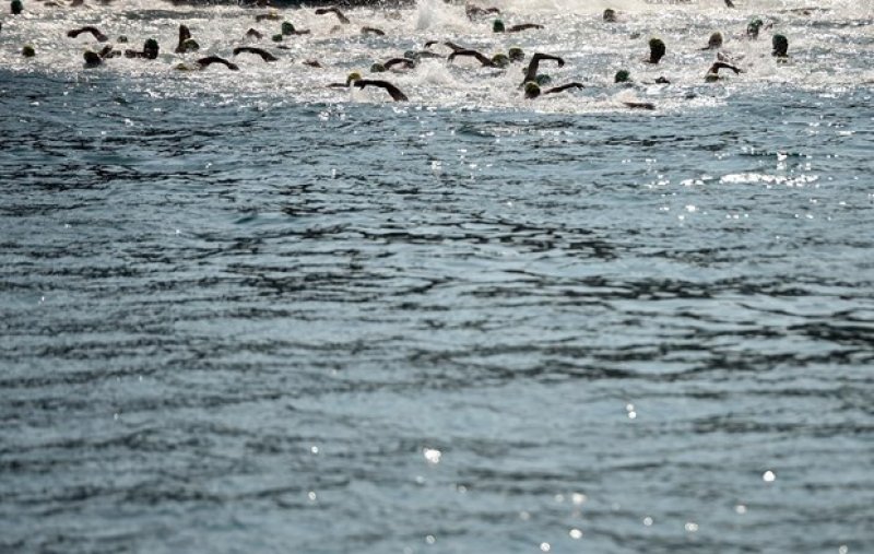 İstanbul Boğazı'nda yüzme şöleni