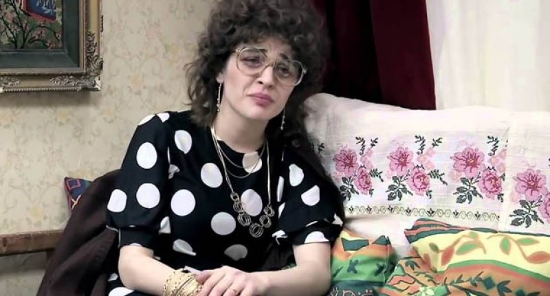 Oyuncu Gonca Vuslateri eski haliyle dalga geçti 