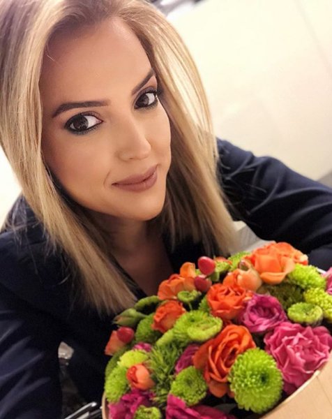 Güzel sunucu Simge Fıstıkoğlu evlendi 