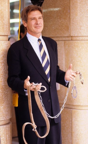 Yaşayan en seksi erkek seçilen ünlü isimler 