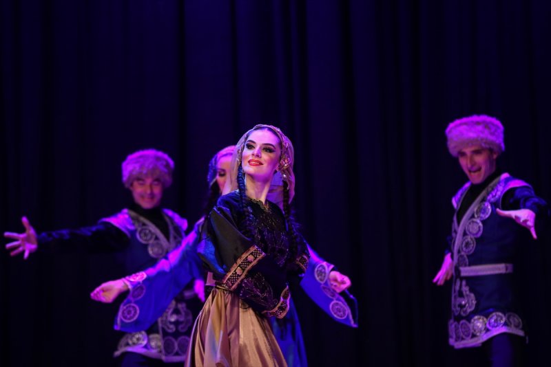 Lezginka Bursalıları coşturdu