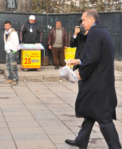 Erdoğan simit aldı