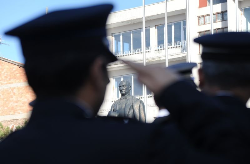 Saat 9'u 5 geçe Türkiye'de hayat durdu