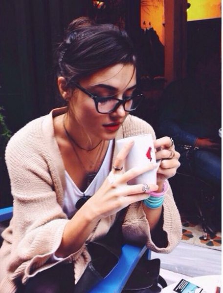 Hande Erçel'in Tayland tatili