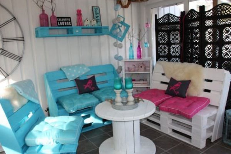 Salon dekorasyonunda palet modası