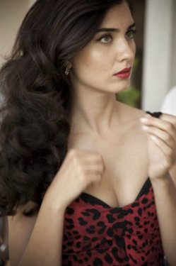 Sevilen dizilerin yıldızları arasında en beğenilen 25 kadın oyuncu