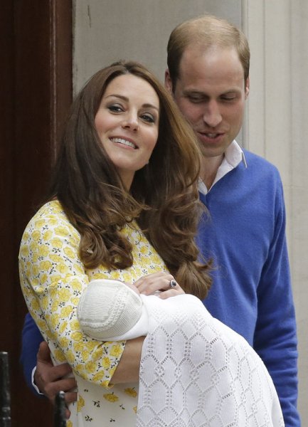 İngiliz Kraliyeti'nin ikinci bebeğinden ilk görüntüler