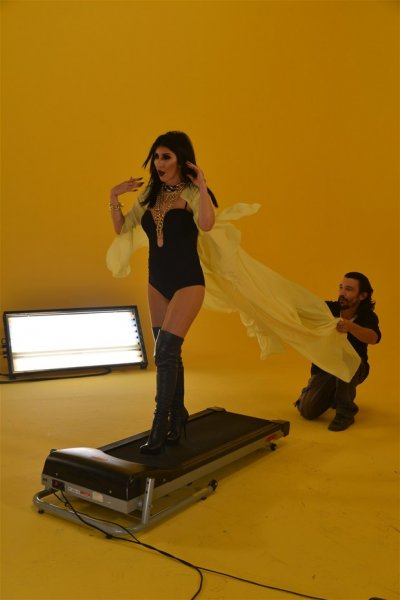 Hande Yener: Erotik değil estetiğim