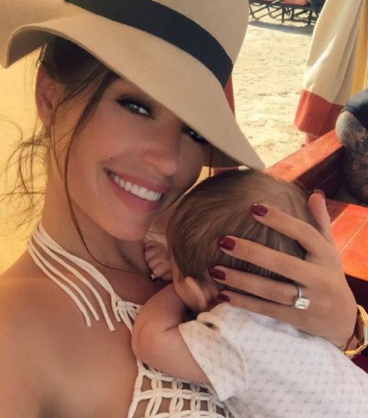 Yolanthe oğluyla bir örnek