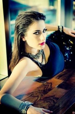 Sevilen dizilerin yıldızları arasında en beğenilen 25 kadın oyuncu