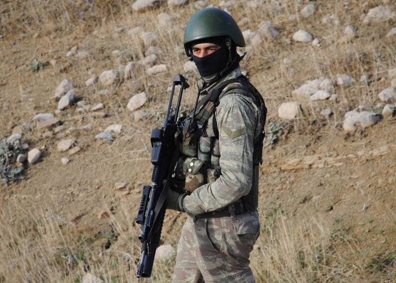 Diyarbakır Dicle'de PKK'nın bombacısı öldürüldü