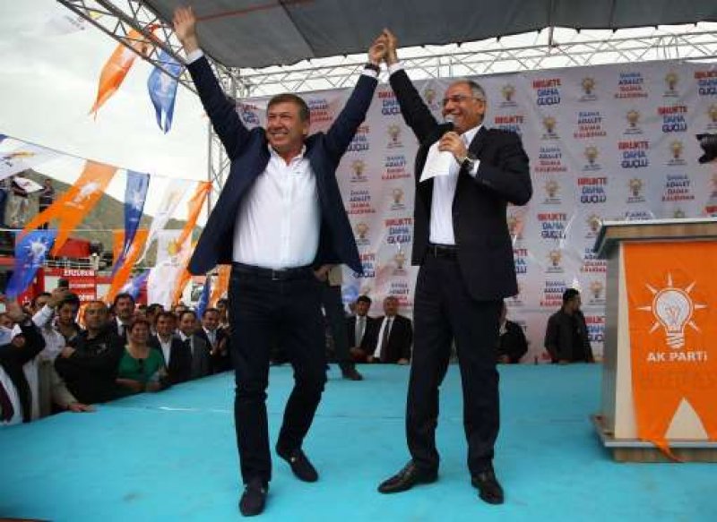 Siyasete giren ünlü isimler 