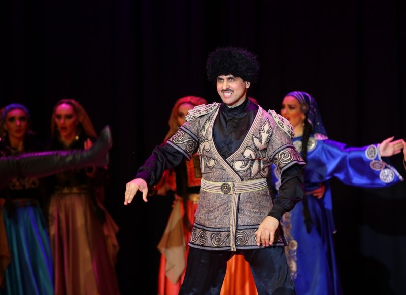 Lezginka Bursalıları coşturdu