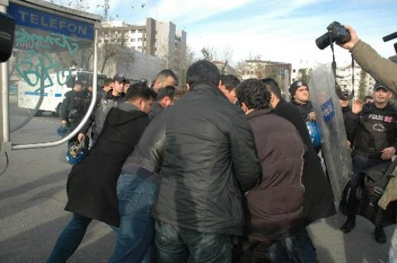 DHKP-C gözaltılarını protesto etmek isteyenlere müdahale