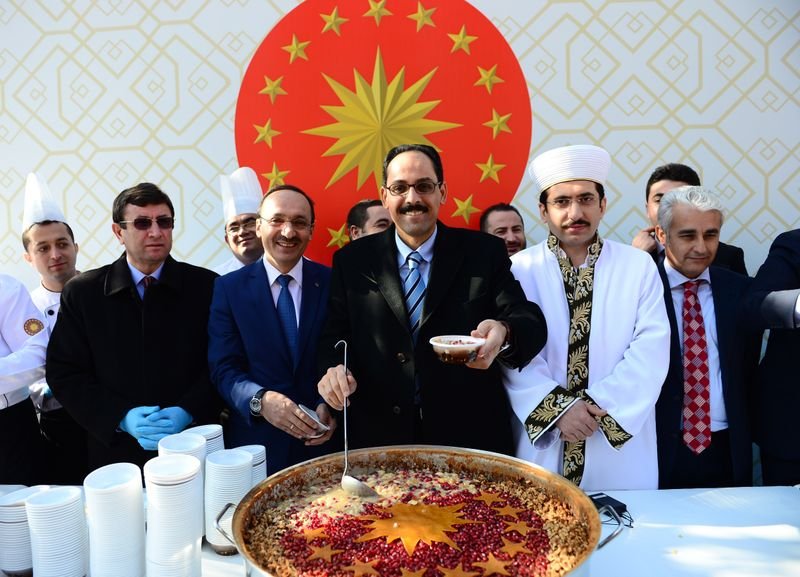 Cumhurbaşkanı Erdoğan'dan Mehmetçiğe aşure