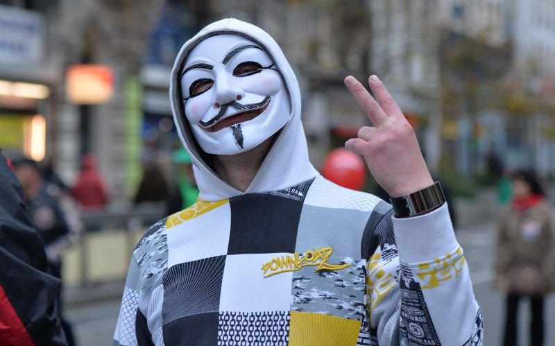 BBC Türkçe'nin dili Taksim'de başka Brüksel'de başka