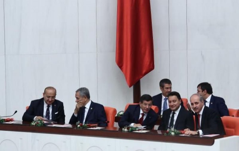 Meclis'te yemin töreni