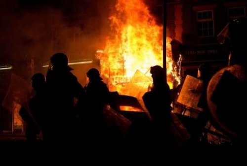 Londra'yı ateşe verdiler
