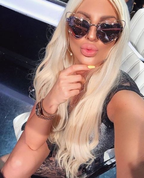 Jelena Karleusa yine nefes kesti 