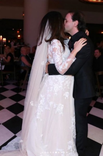 Kıvılcım Ural'dan düğün fotoğrafları