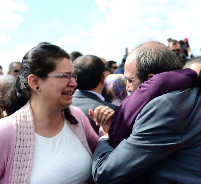 Serbest kalan Türkler aileleriyle buluştu