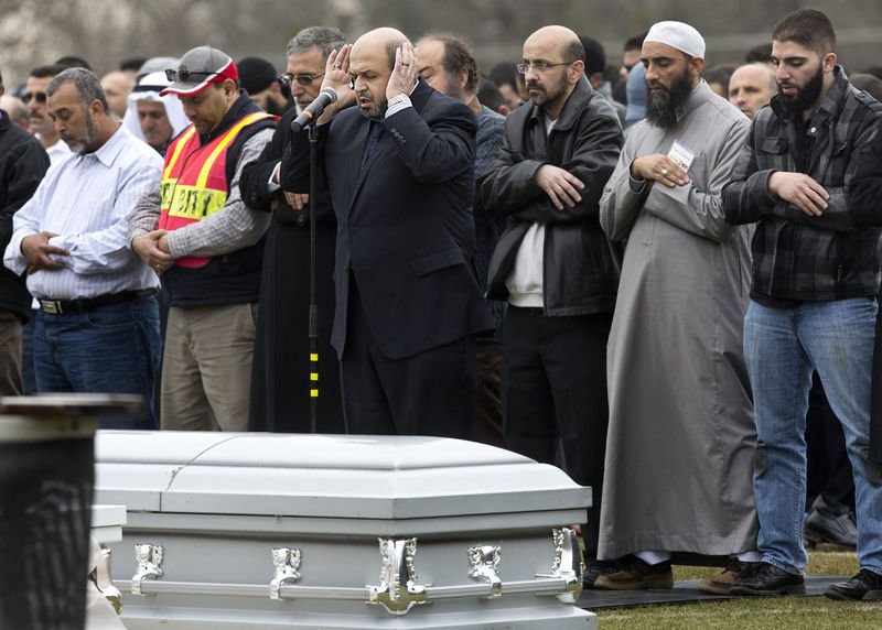 ABD'de öldürülen 3 Müslüman genç toprağa verildi