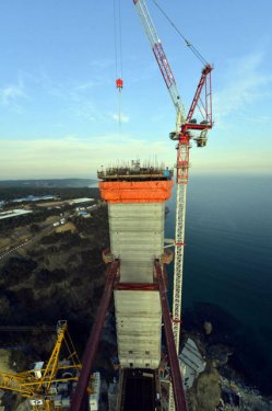 3. Köprü'de kuleler eşitlendi
