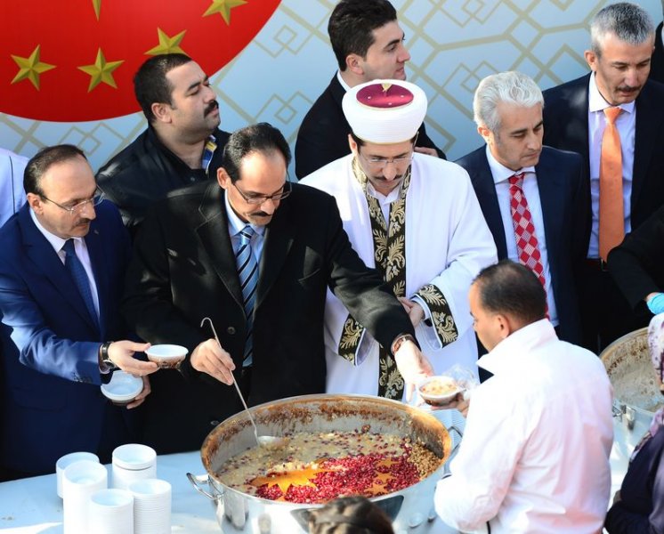 Cumhurbaşkanı Erdoğan'dan Mehmetçiğe aşure