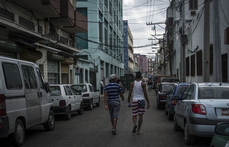 Apple devrimcilerin ülkesi Küba'ya girdi