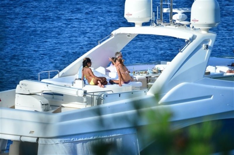 Pınar Altuğ yaz sezonu açtı