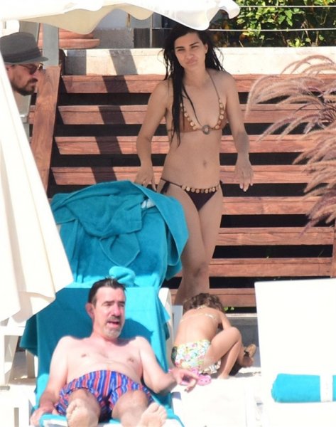 Tuba Büyüküstün tatilde