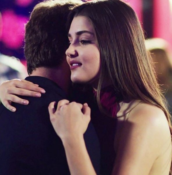 Hande Erçel'in Tayland tatili