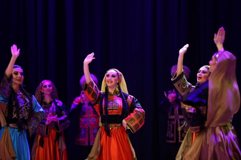 Lezginka Bursalıları coşturdu