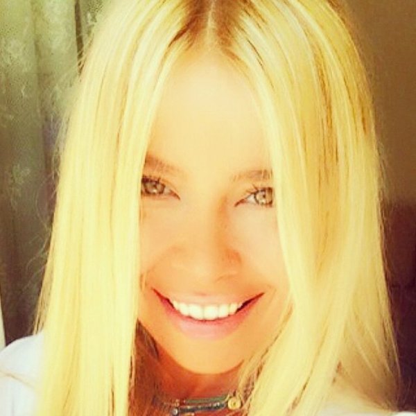 Ümit Erdim sevgilisiyle el ele