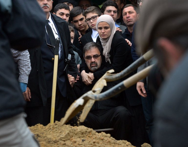 ABD'de öldürülen 3 Müslüman genç toprağa verildi