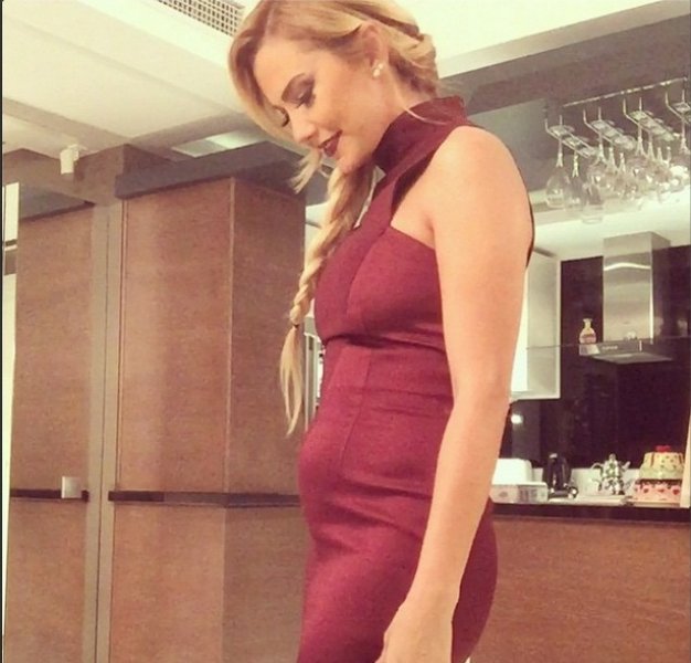 Ünlü sunucu Ece Erken boşanıyor