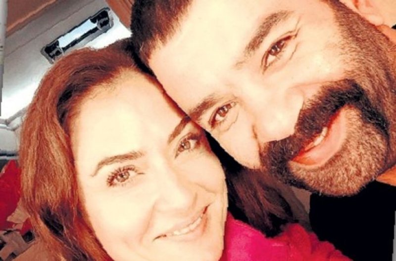 Ceyda Düvenci ve Bülent Şakrak evlendi
