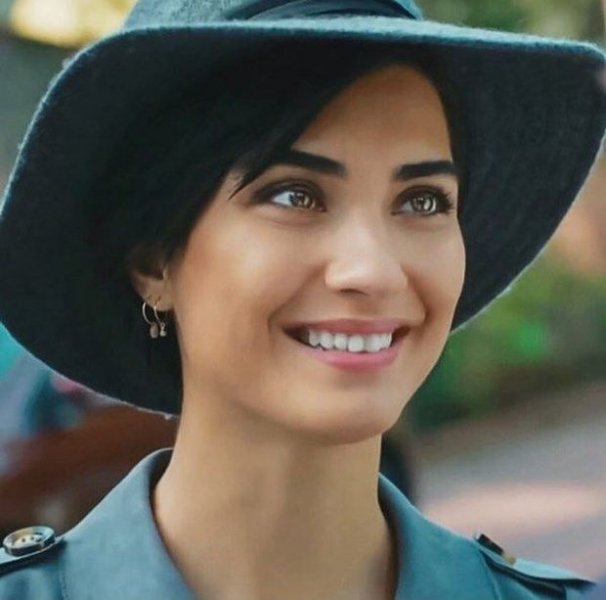 Tuğba Büyüküstün IMDB sıralamasında Türkiye'nin gururu oldu