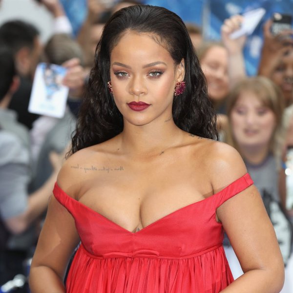 Şarkıcı Rihanna 31 yaşında