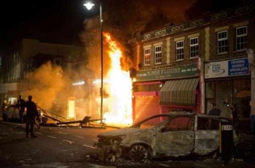Londra'yı ateşe verdiler