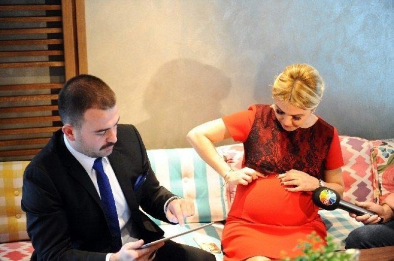 Ünlü sunucu Ece Erken boşanıyor